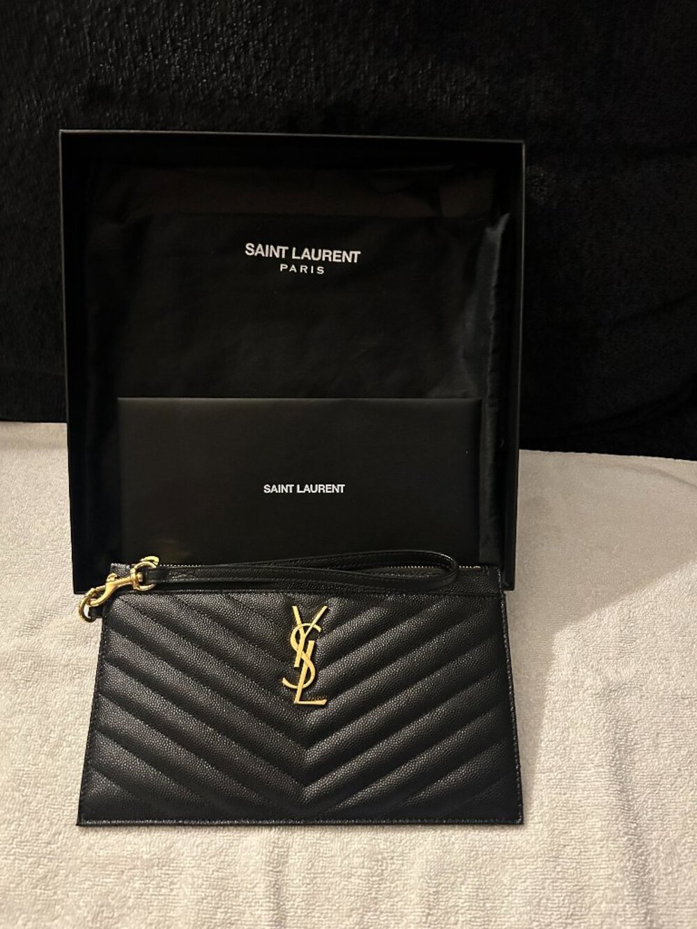 WOMEN 100% AUTHENTIC SAINT LAURENT MONOGRAM MATELASS'E LEATHER POUCH - Picture 9 of 13